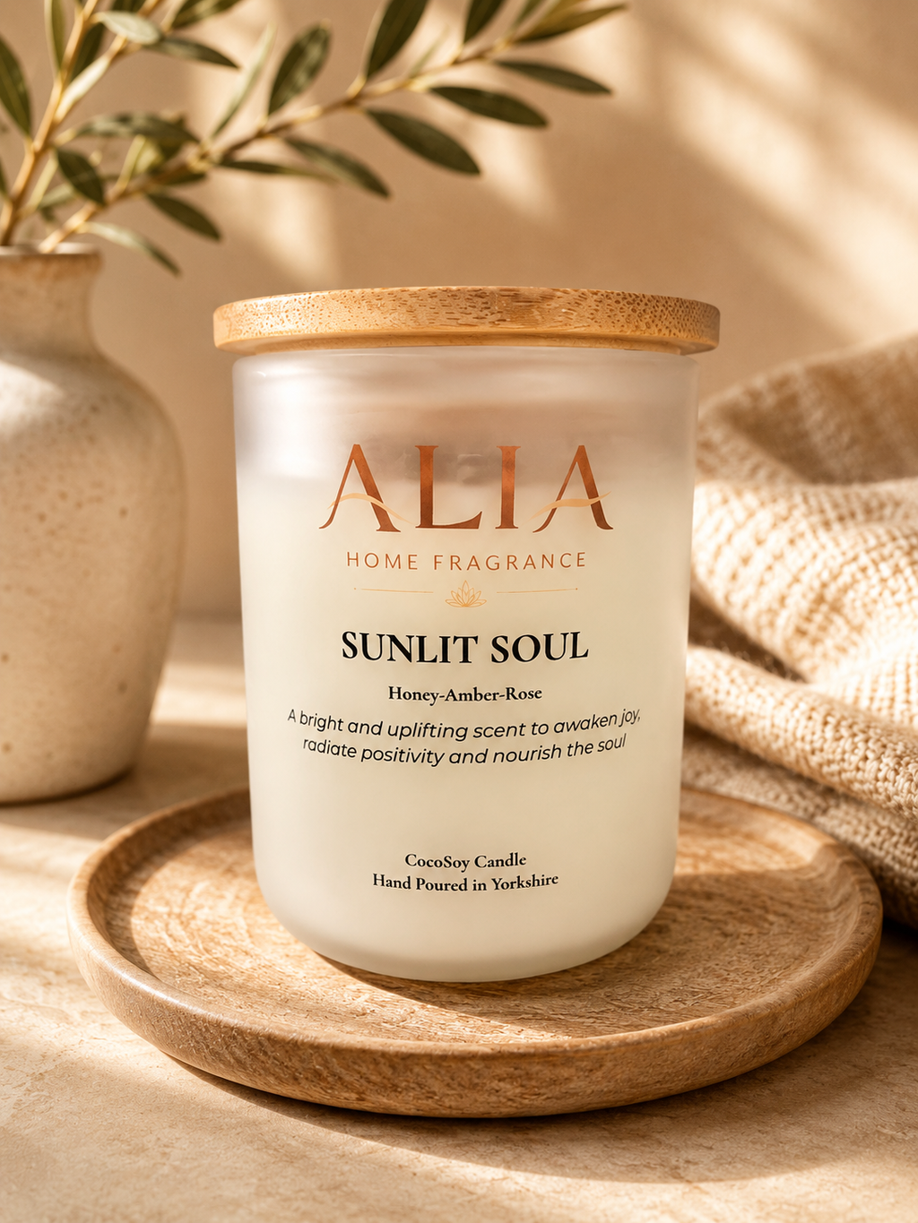 Sunlit Soul Cocosoy Candle hand-poured in Yorkshire with bergamot, jasmine, sandalwood and vanilla fragrance in a luxury vegan-friendly home candle.